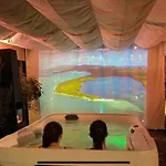 منزل للإقامة Le Jacuzzi De Marie توركوان