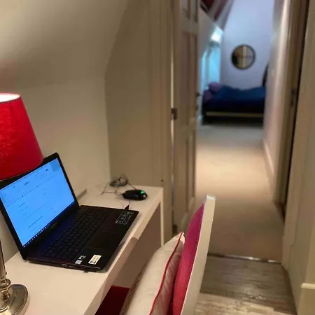 Le Jacuzzi De Marie Rum i privatbostad Tourcoing