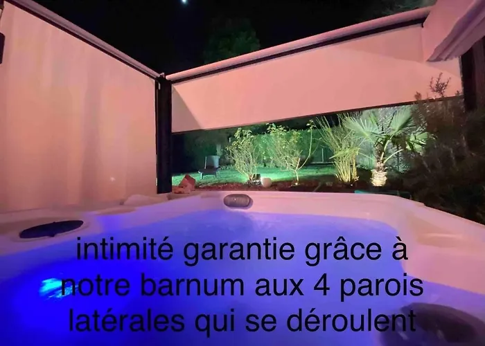 Le Jacuzzi De Marie Проживание в семье