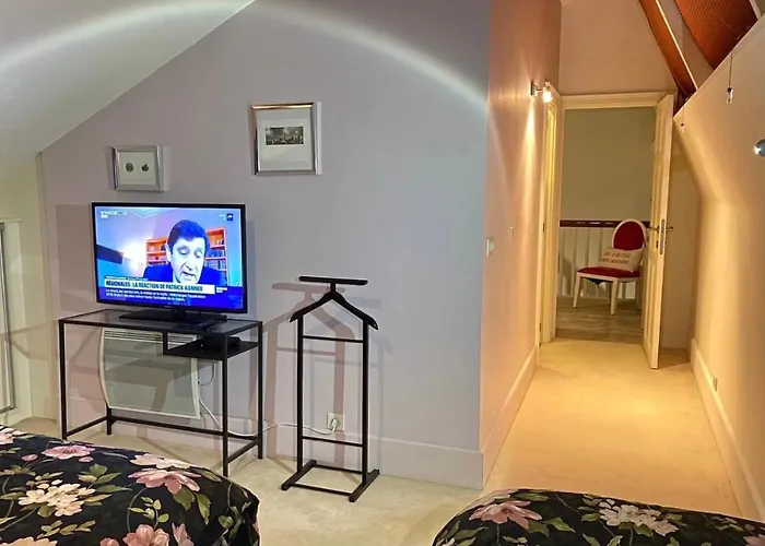 Habitación en casa particular Le Jacuzzi De Marie